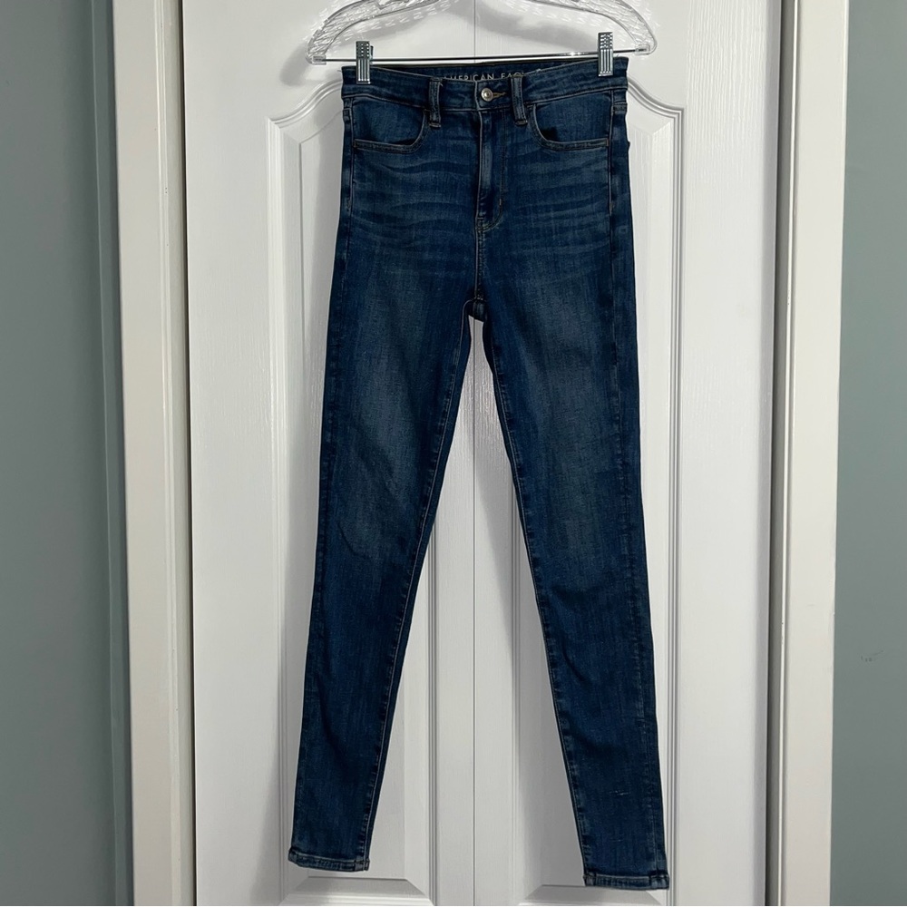 AMERICAN EAGLE size 2 long Super Hi Rise Jeggings next level stretch denim blue
